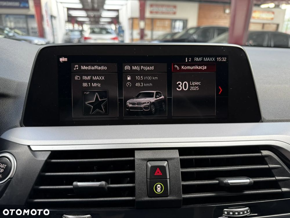 BMW X3 xDrive20i Advantage - 17