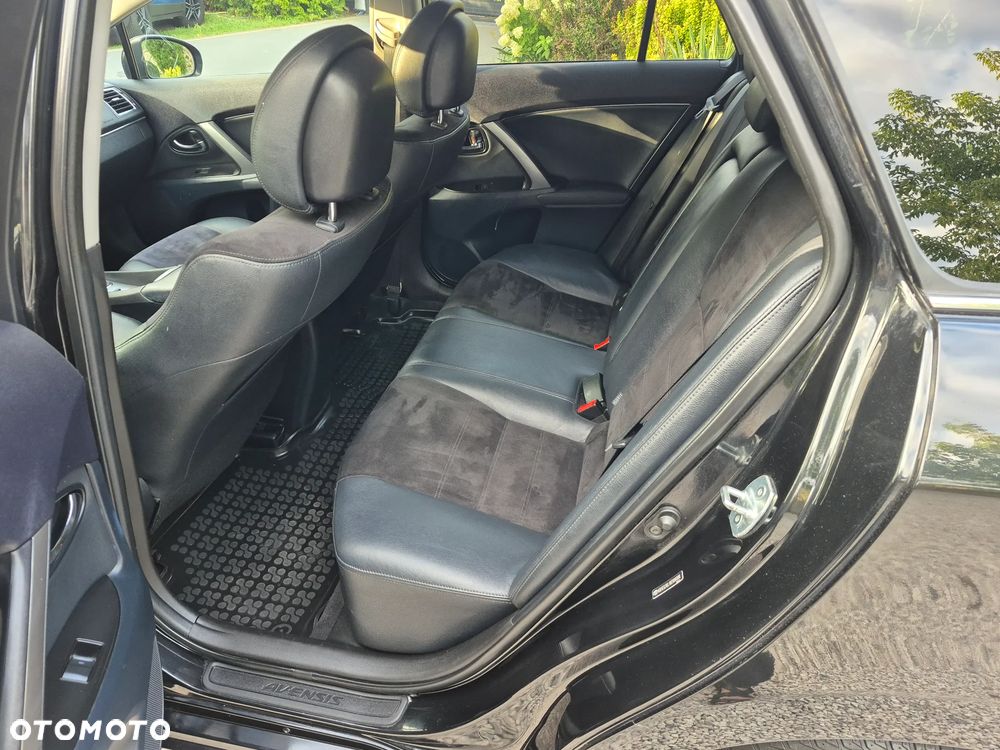 Toyota Avensis 1.8 Premium - 10