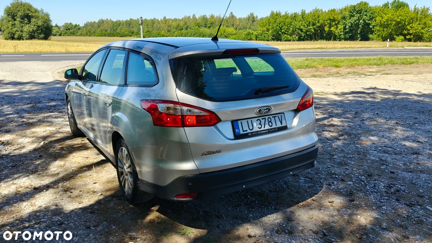 Ford Focus 1.6 Ambiente - 8