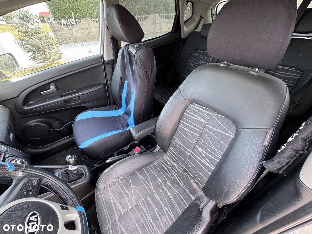 Kia Venga 1.6 CRDi 128 Dream-Team Edition - 6