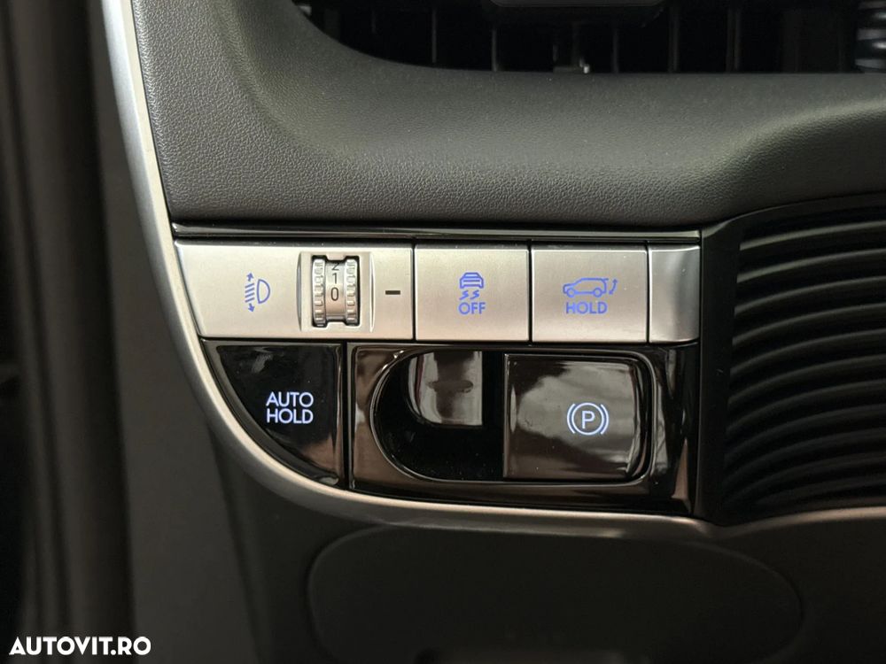 Hyundai IONIQ - 17