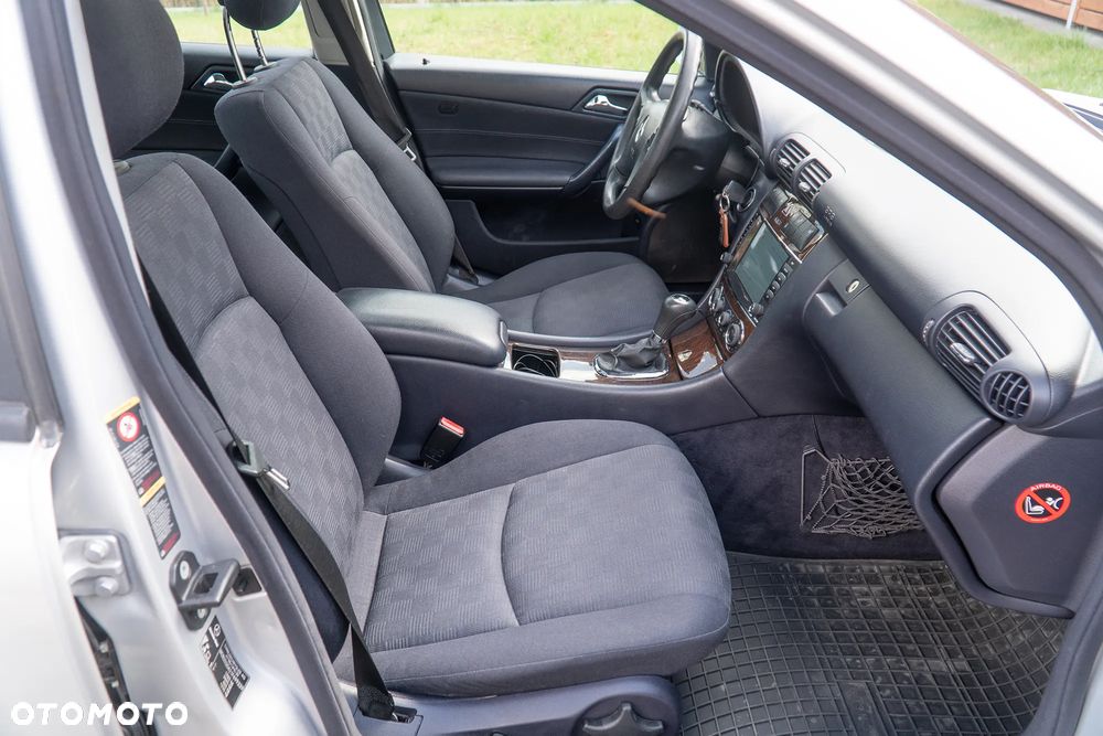 Mercedes-Benz Klasa C 200 Kompressor Automatik Classic - 17