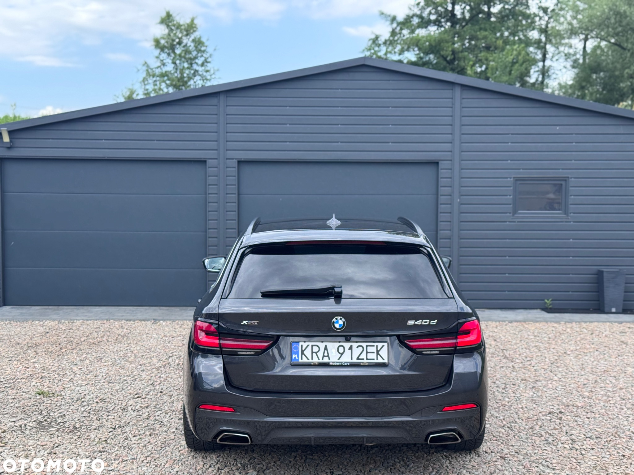 BMW Seria 5 540d xDrive Touring M Sport Edition - 17
