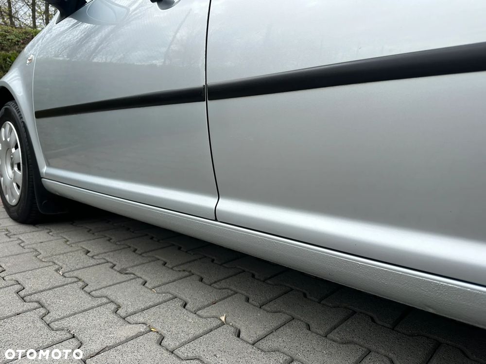 Volkswagen Golf 1.6 Basis - 8