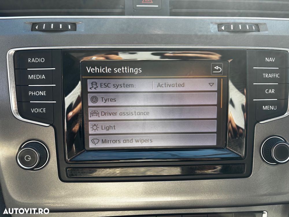 Volkswagen Golf Variant 1.6 TDI BlueMotion Technology Comfortline - 25