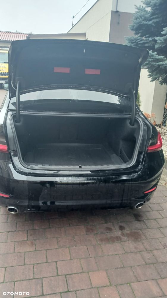 BMW 3 Series 2020 photo 5