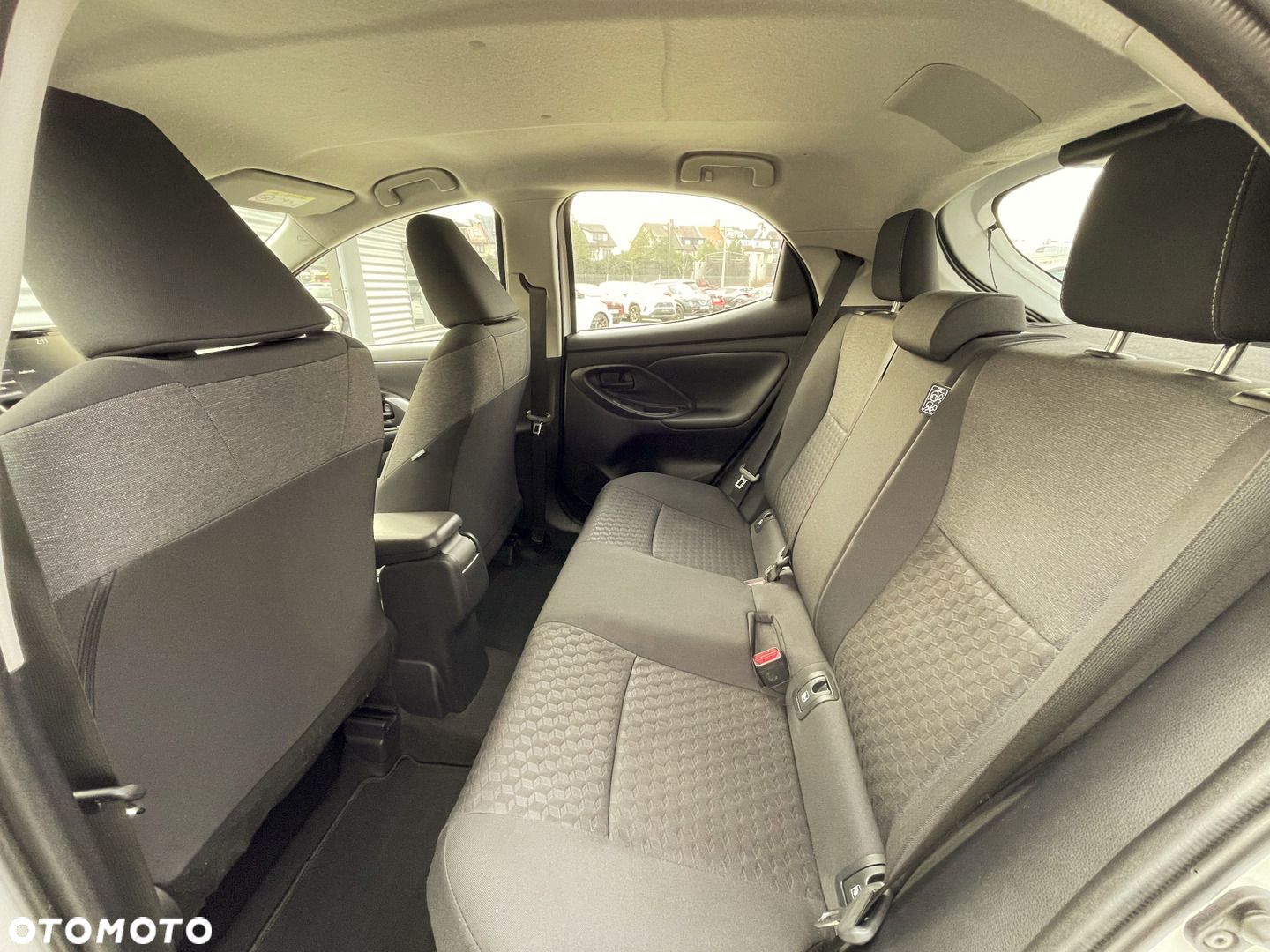 Toyota Yaris - 10