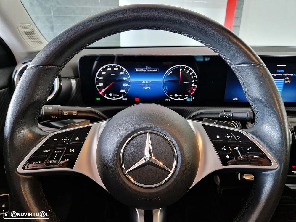 Mercedes-Benz A 250 e - 17