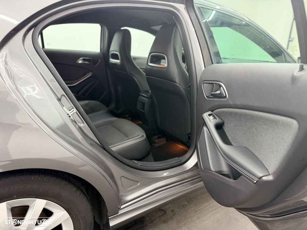 Mercedes-Benz A 180 d Urban - 20