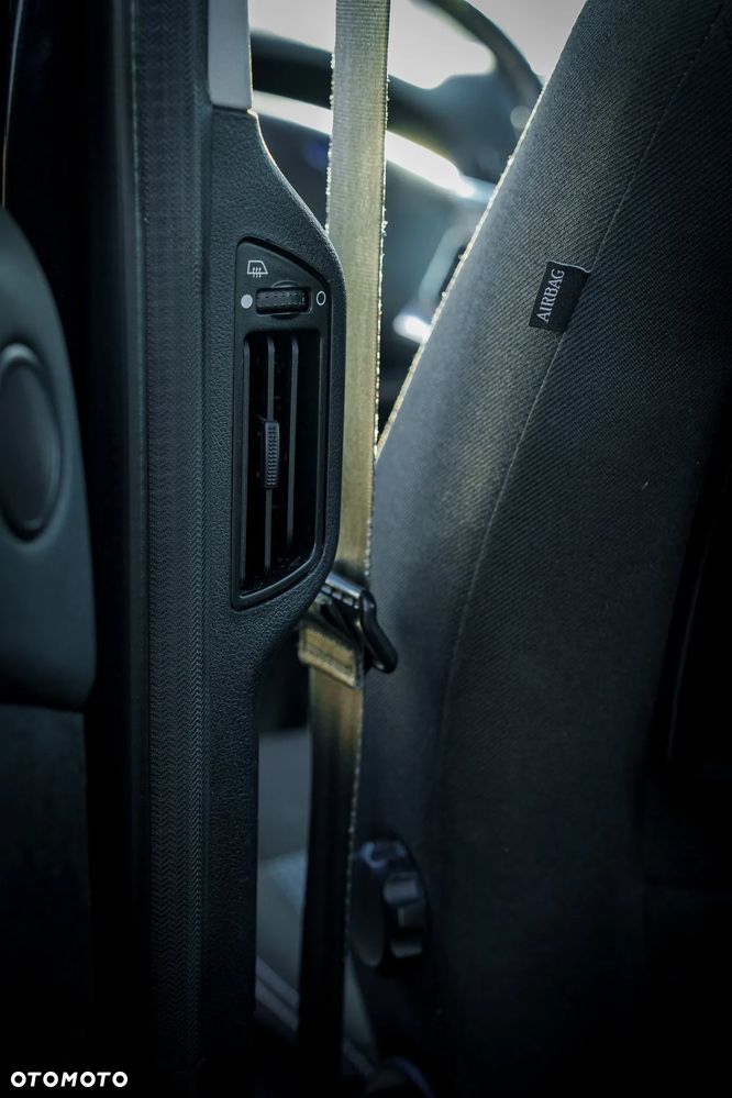 Ford Galaxy - 13