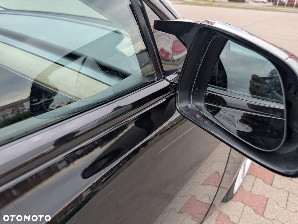 Tesla Model 3 - 32