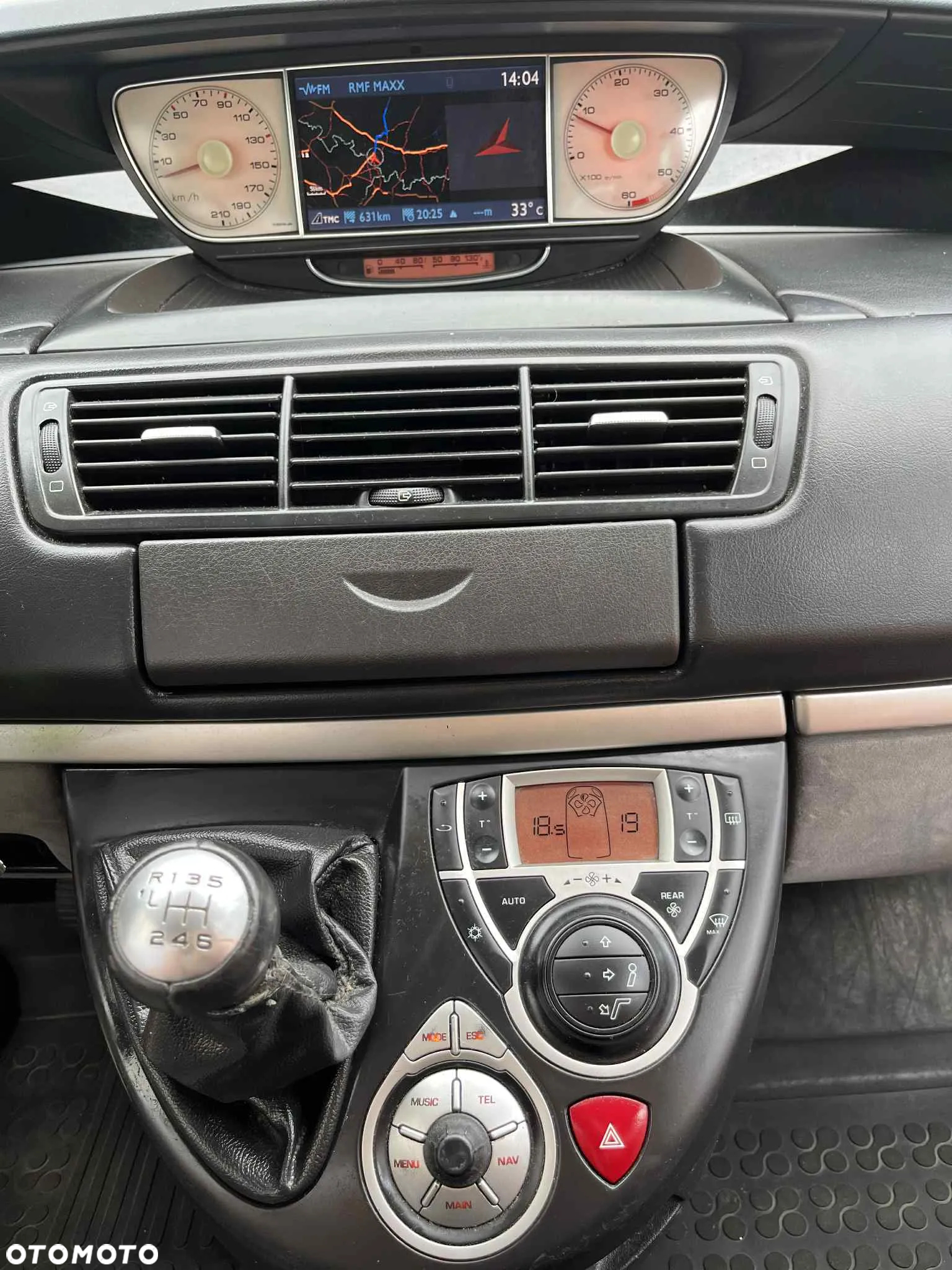 Peugeot 807 2.0 HDi Premium Grand Prix - 6