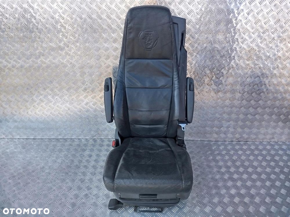 FOTEL KIEROWCY LOTNIK SKÓRA SCANIA R - 1