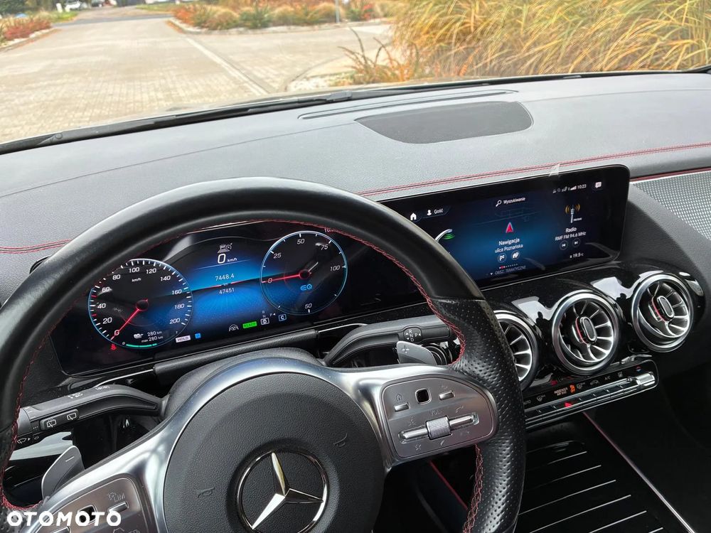 Mercedes-Benz EQA 250 66.5kWh AMG Line - 2