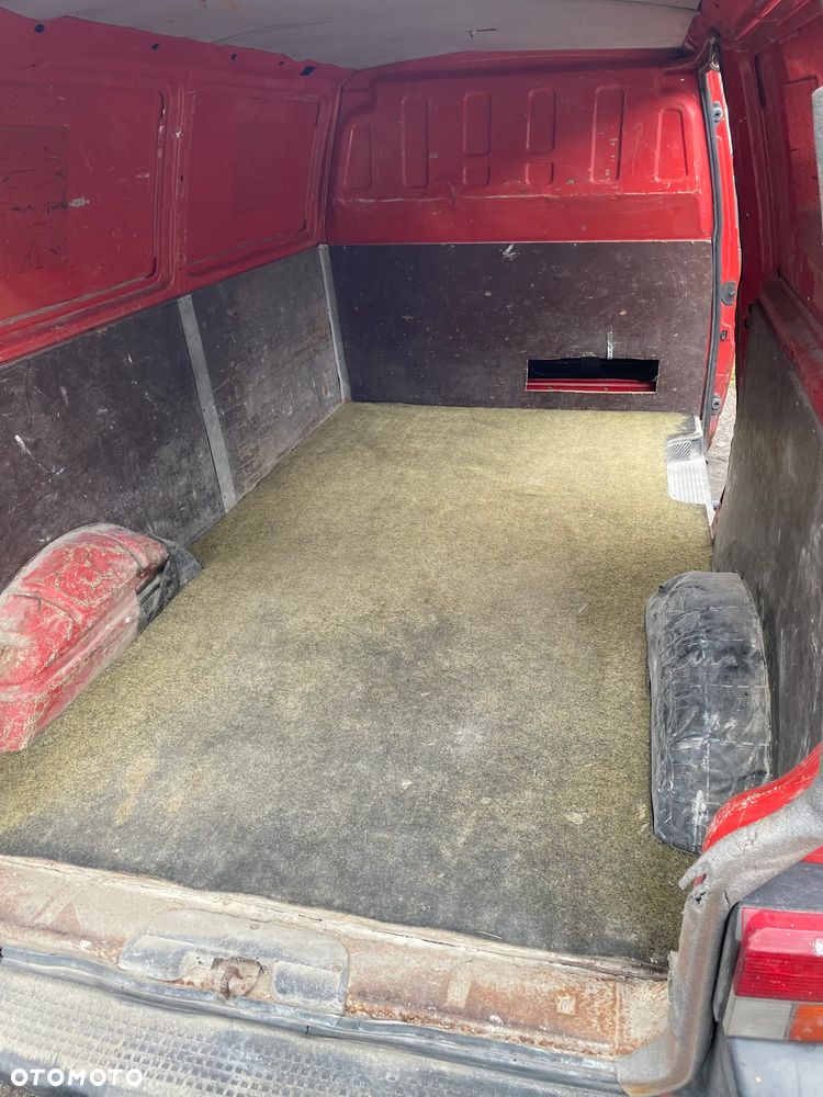 Volkswagen Transporter - 9