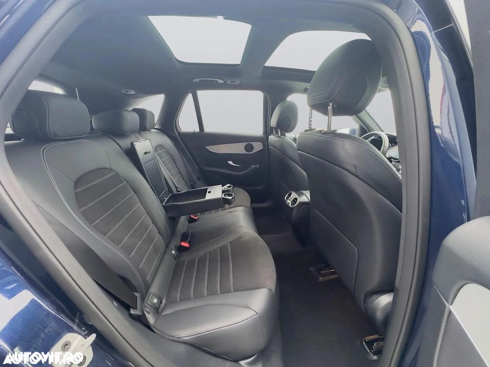 Mercedes-Benz GLC 300 e 4Matic 9G-TRONIC AMG Line - 14
