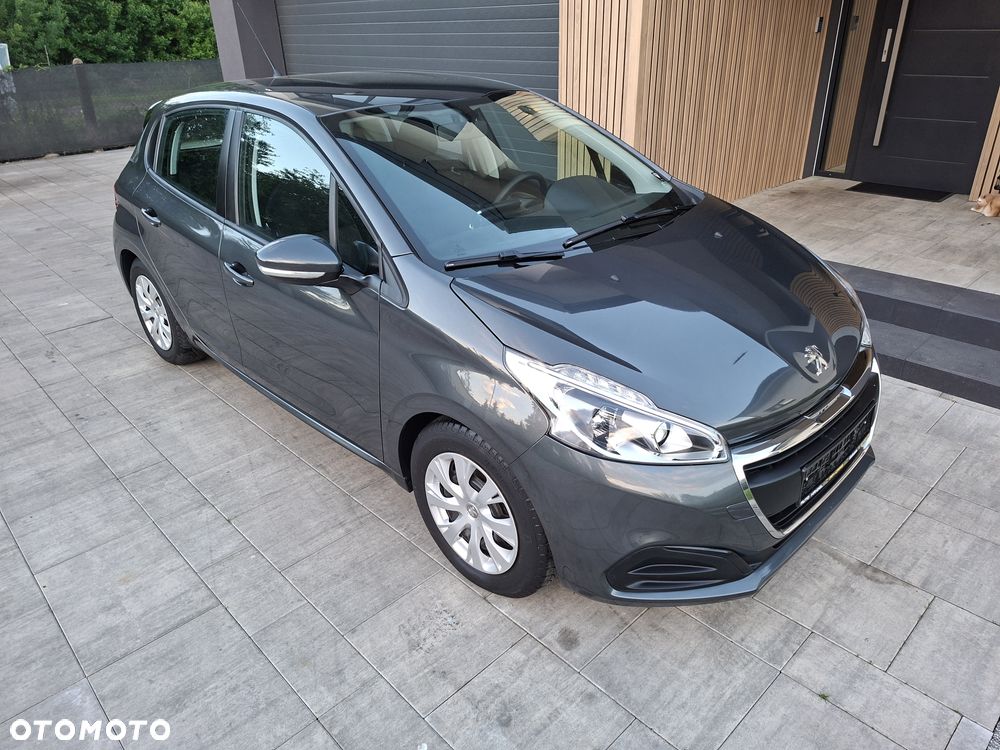 Peugeot 208 - 4