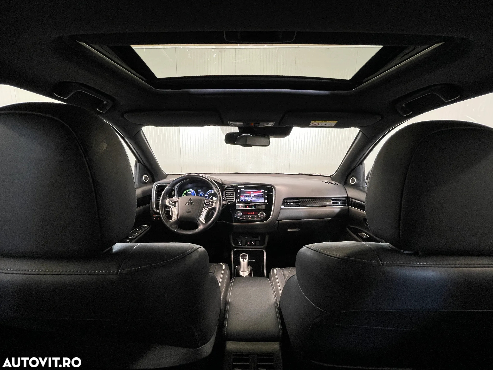 Mitsubishi Outlander 2.4 4WD Plug-In Hybrid Top - 7