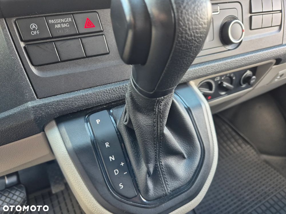 Volkswagen Transporter - 35