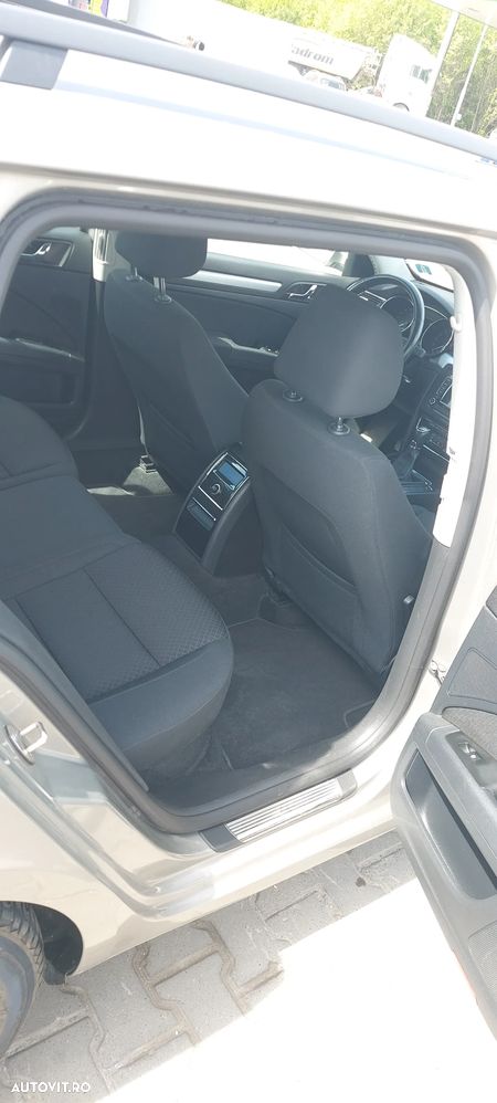 Skoda Superb 1.6 TDI GreenLine - 11