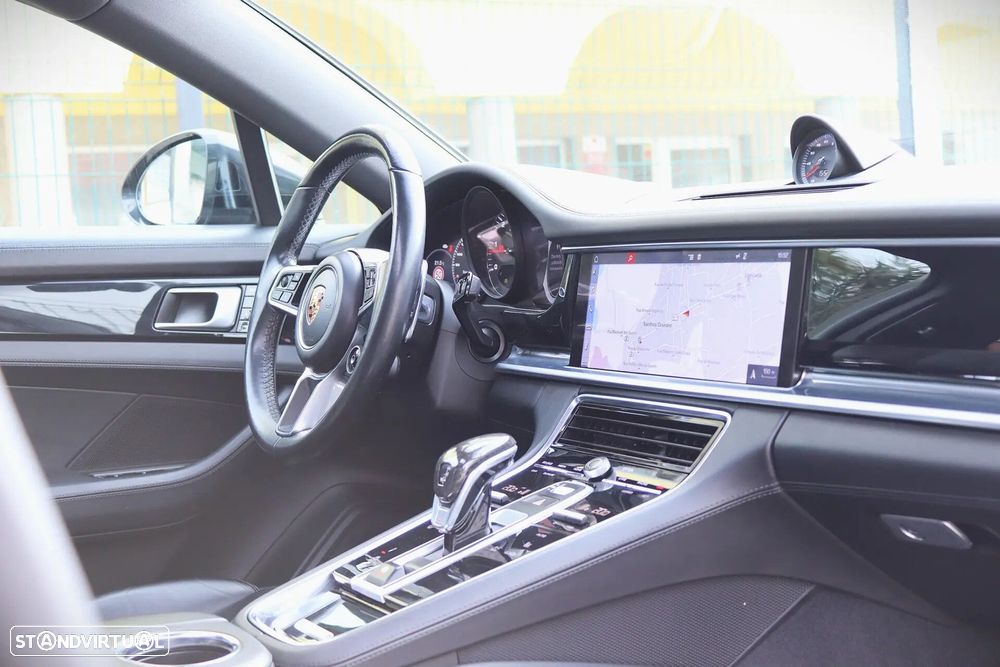Porsche Panamera - 37