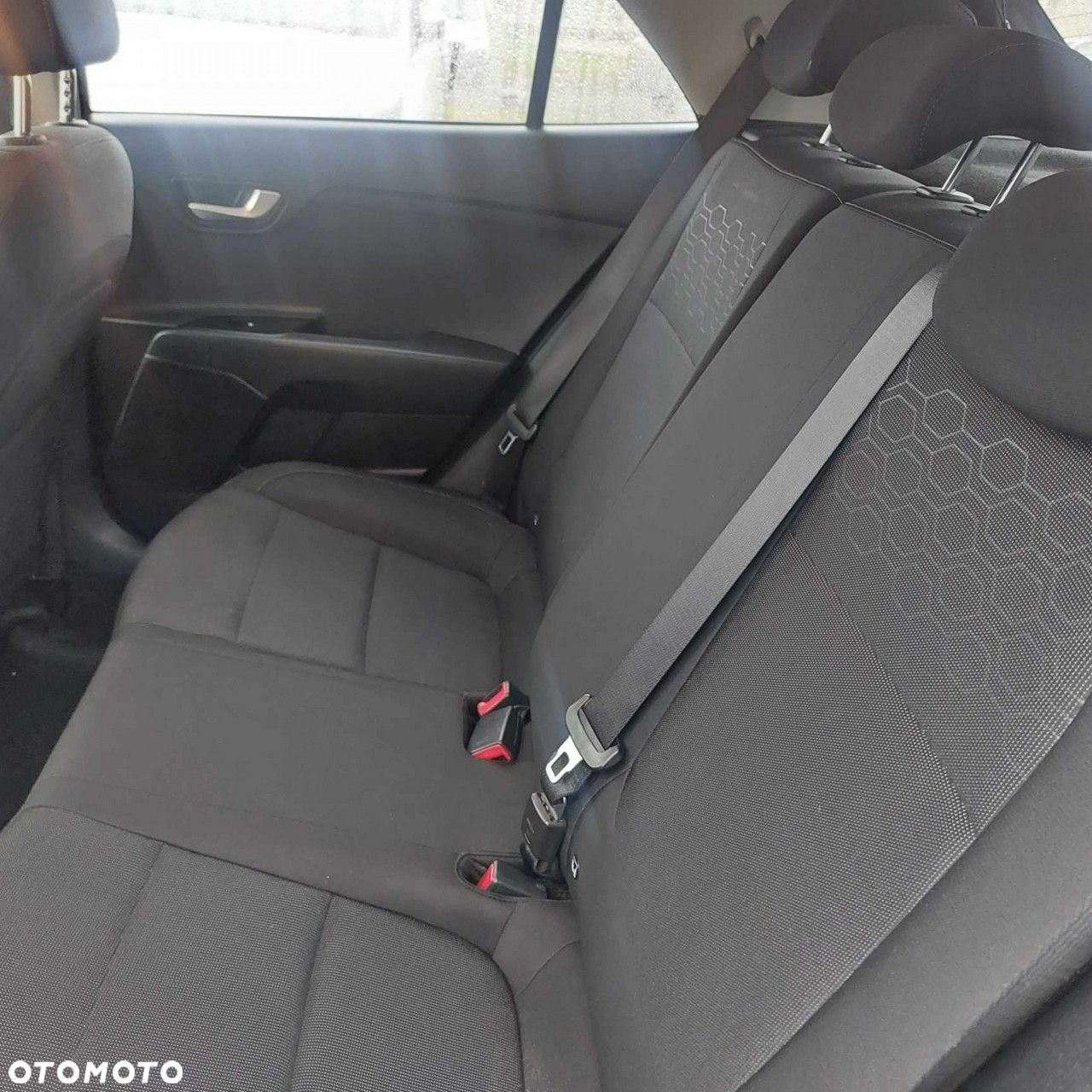 Kia Rio - 10