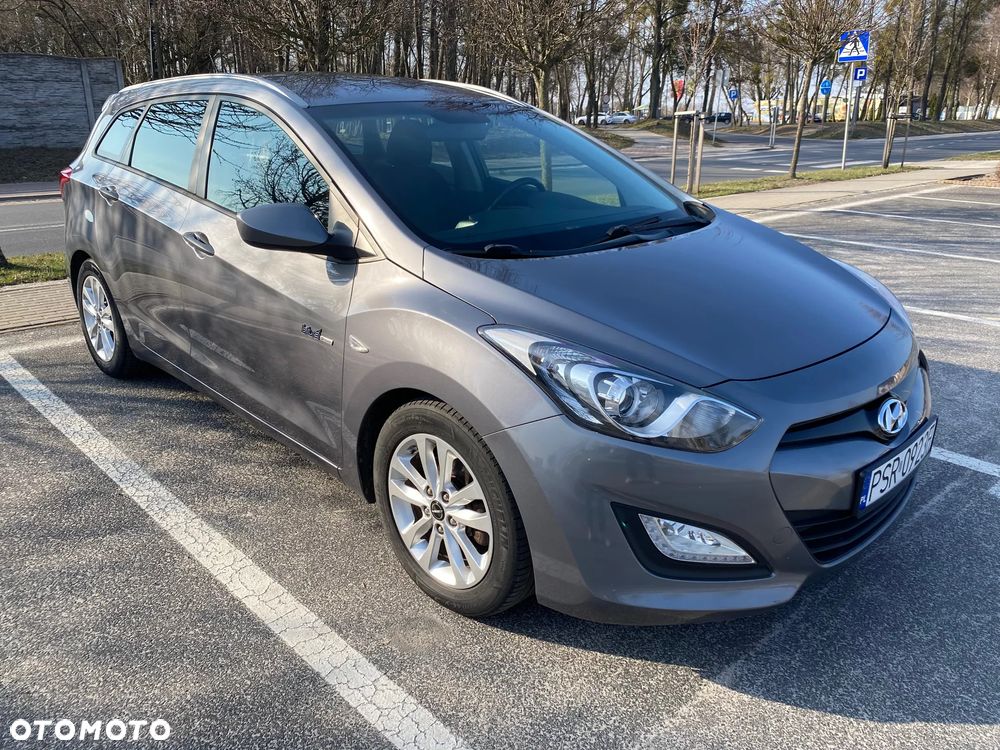 Hyundai i30 blue Kombi 1.6 GDi Style - 1