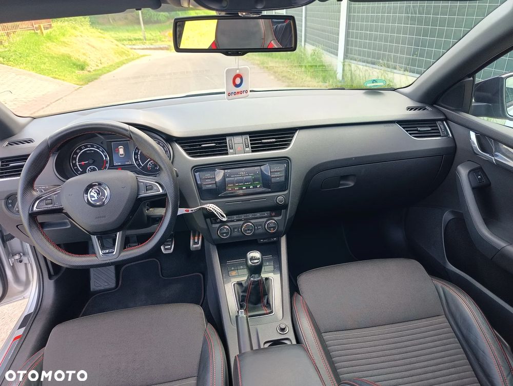 Skoda Octavia 2.0 TDI RS - 28