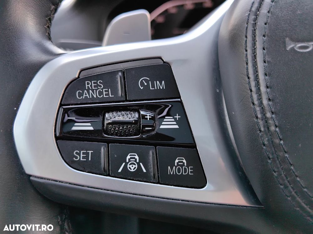 BMW Seria 5 530e Aut. Luxury Line - 9