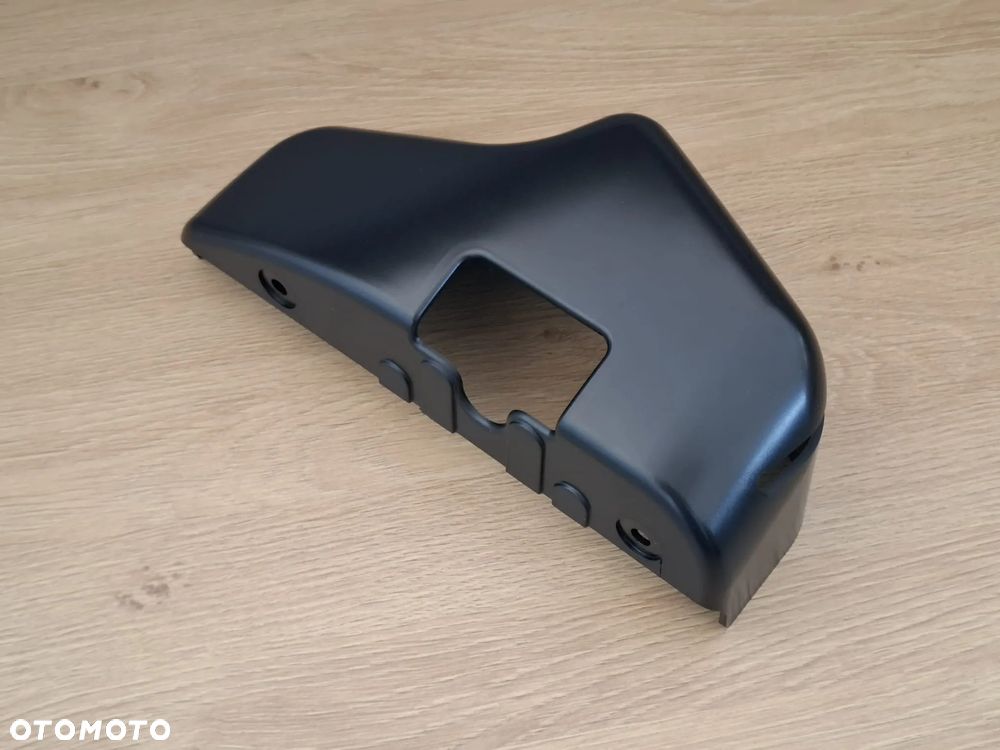 OSŁONA ZAMKA DRZWI LEWA CAT 906 - 2