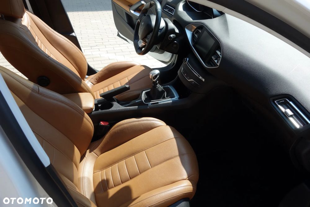 Peugeot 308 1.6 BlueHDi Business Line S&S - 8