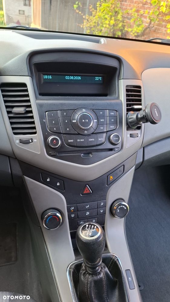 Chevrolet Cruze 1.6 Base - 10