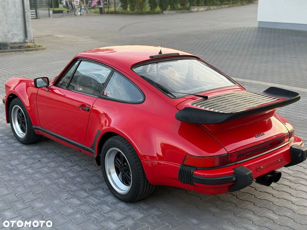 Porsche 911 - 9