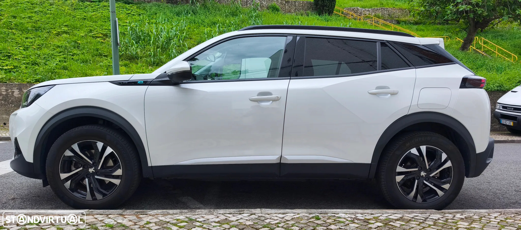 Peugeot e-2008 50 kWh Allure Pack - 6