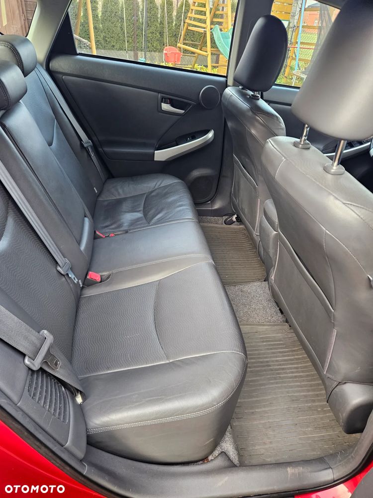 Toyota Prius (Hybrid) Executive - 9