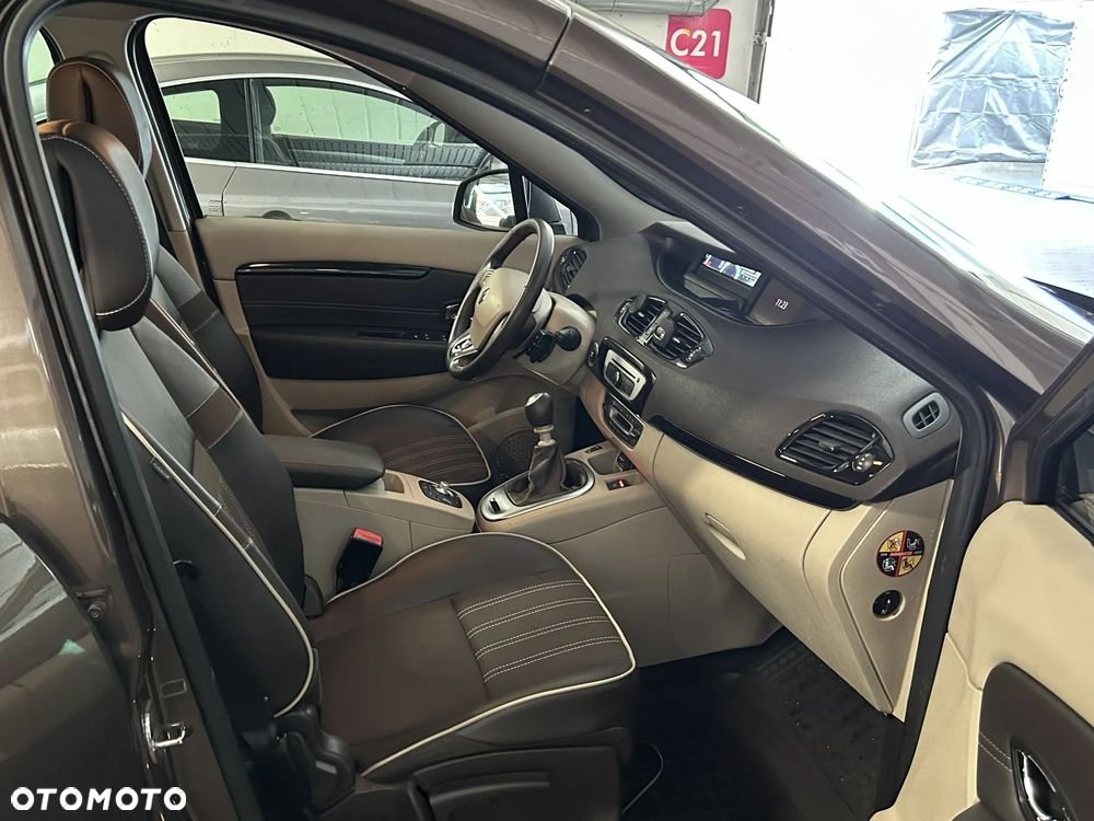 Renault Scenic 1.6 dCi Energy Privilege - 20