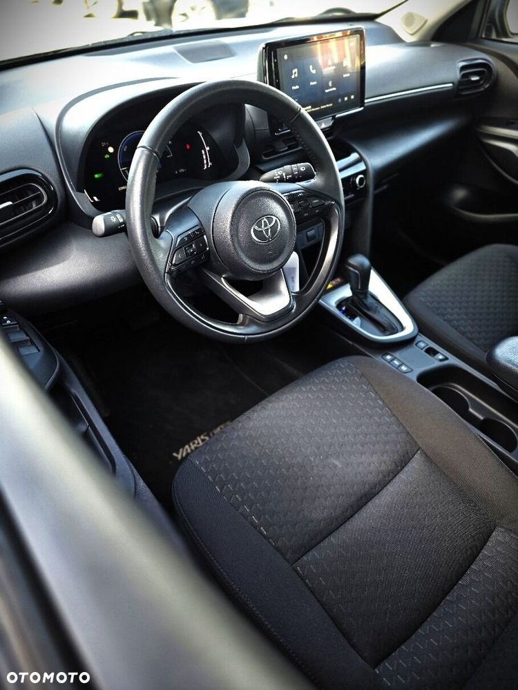 Toyota Yaris Cross - 13