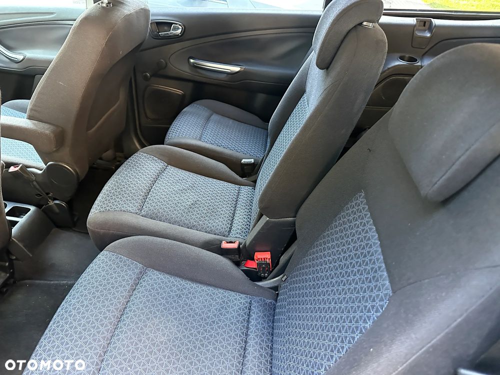 Ford Galaxy 1.8 TDCi Ambiente - 7