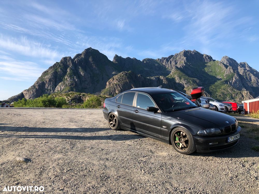BMW Seria 3 320i - 3
