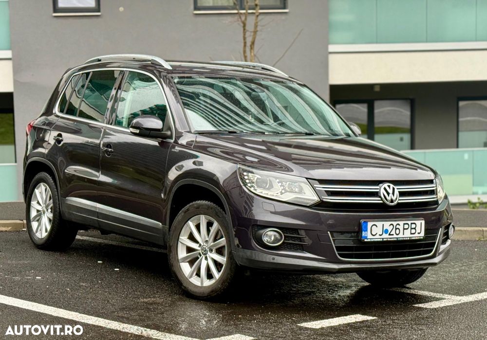 Volkswagen Tiguan 2.0 TDI DPF 4Motion BlueMotion Technology DSG Lounge Sport & Style - 6