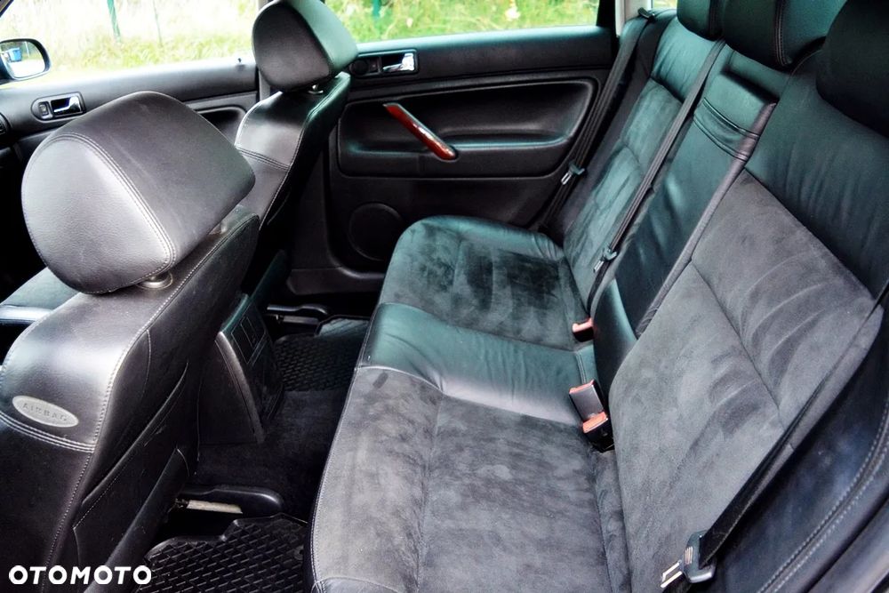 Volkswagen Passat 2.8 V6 4Mot Highline Tiptr - 17