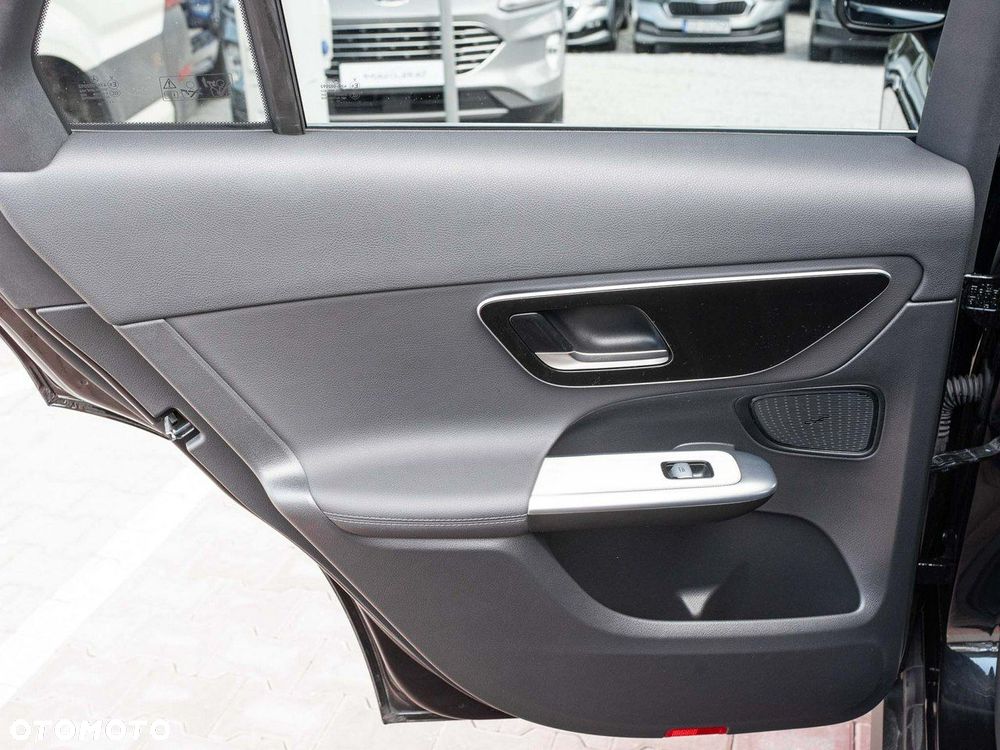 Mercedes-Benz GLC - 29