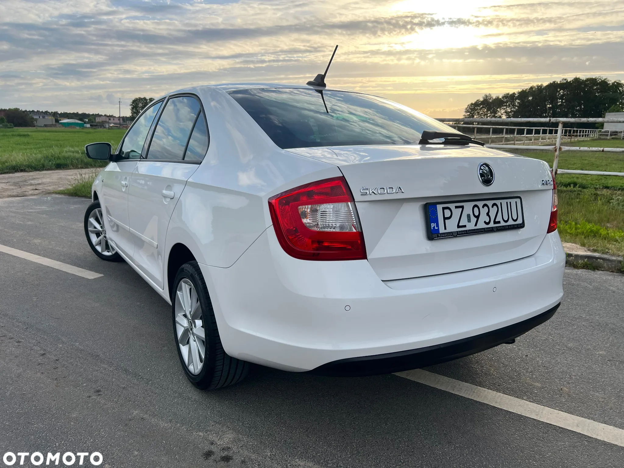 Skoda RAPID 1.6 TDI DPF Style Plus - 4