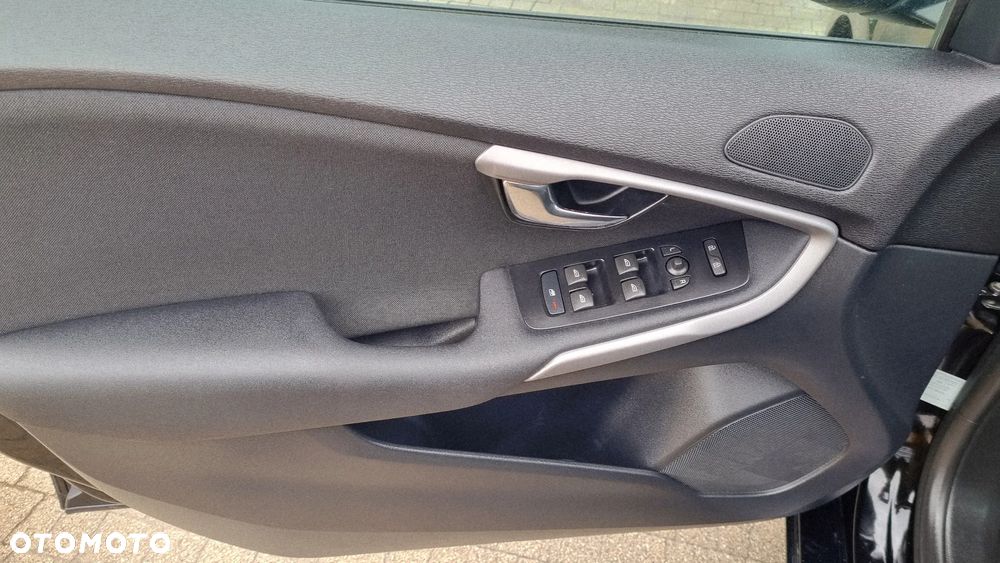 Volvo V40 D3 Geartronic Momentum - 11