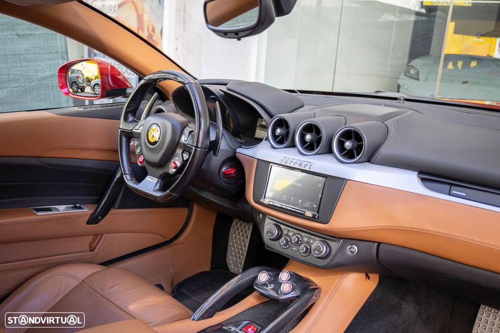 Ferrari FF 6.3 V12 - 31