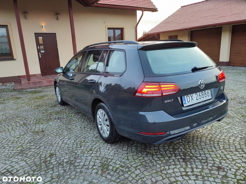 Volkswagen Golf - 2