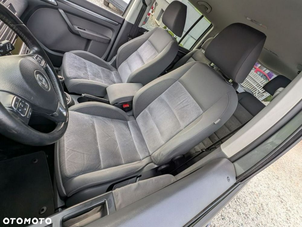 Volkswagen Touran 1.6 TDI DPF Highline - 12
