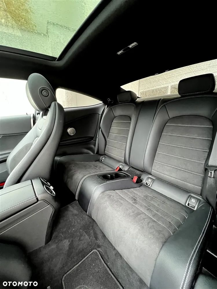 Mercedes-Benz Klasa C 200 4-Matic 9G-TRONIC - 22