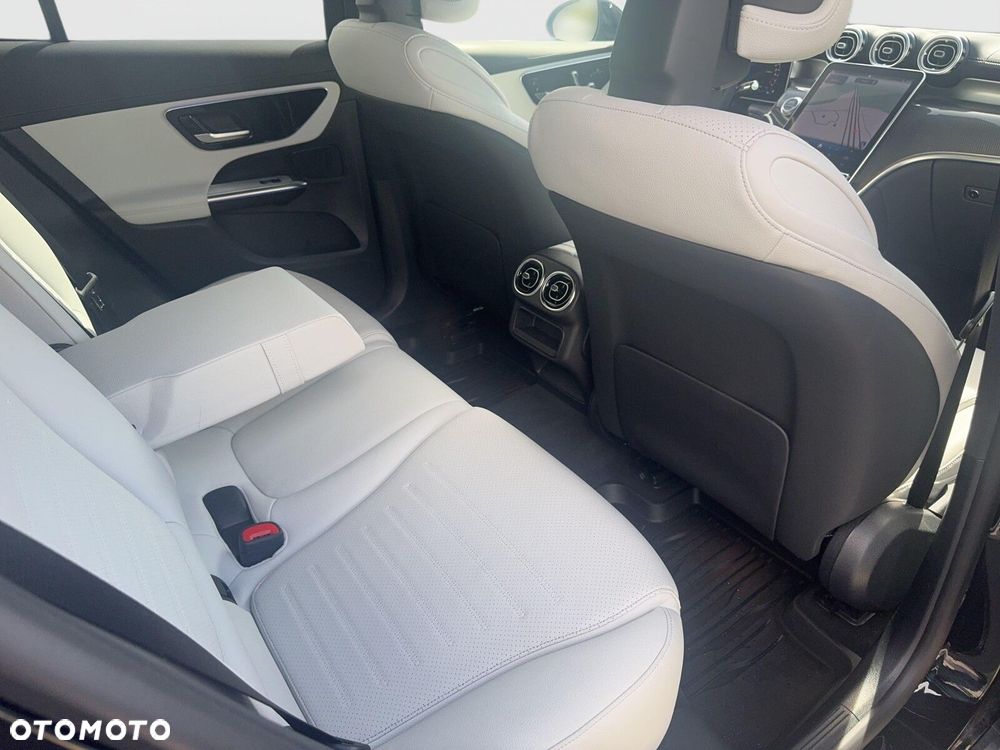 Mercedes-Benz GLC - 23