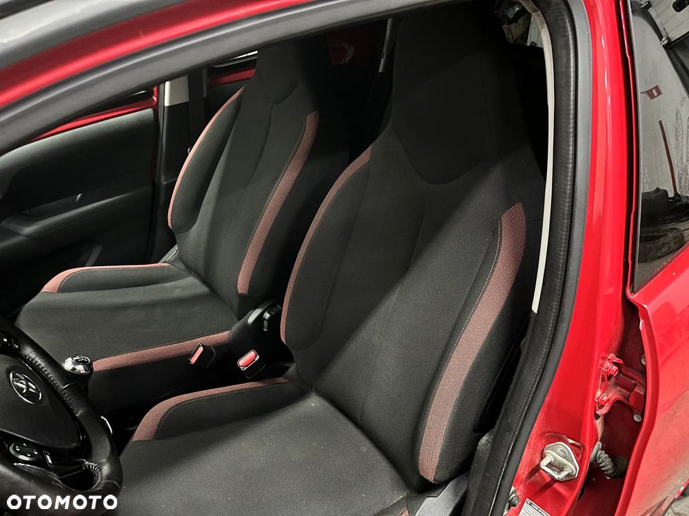 Toyota Aygo x-play Edition S+ - 10